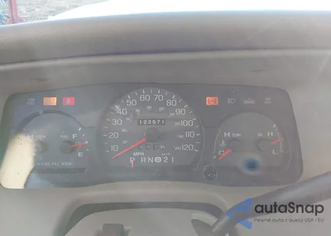 2004 Mercury Grand Marquis Gs from USA, damaged, VIN 2MEFM74W44X657590